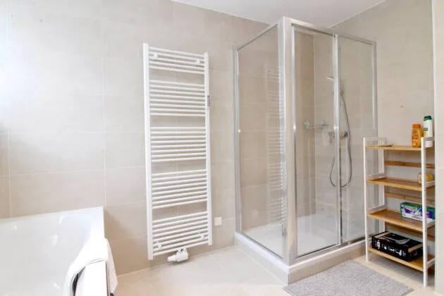 1100 Wien / HBF-Nähe: Neuwertige 5-Zimmer-Wohnung (96 m²) als Investment – Nettomiete € 1.185,65, bis 2028 – image 14