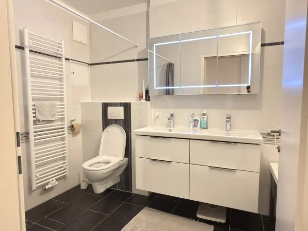 Badezimmer im Obergeschoß