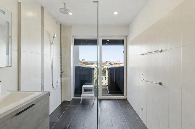 Above the Roofs of Vienna: 2.5-Room Maisonette with Sun Terrace, U1 Troststraße – image 10