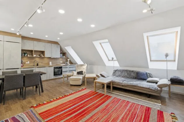 Above the Roofs of Vienna: 2.5-Room Maisonette with Sun Terrace, U1 Troststraße – image 14
