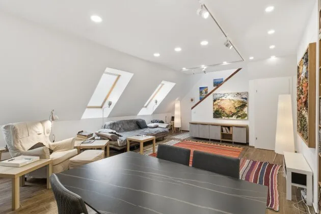 Above the Roofs of Vienna: 2.5-Room Maisonette with Sun Terrace, U1 Troststraße