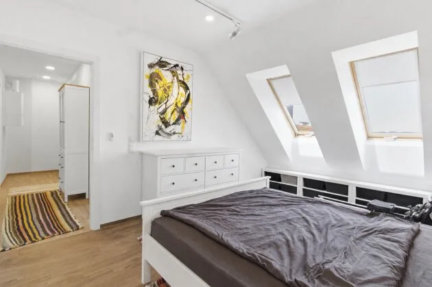 Above the Roofs of Vienna: 2.5-Room Maisonette with Sun Terrace, U1 Troststraße – image 8